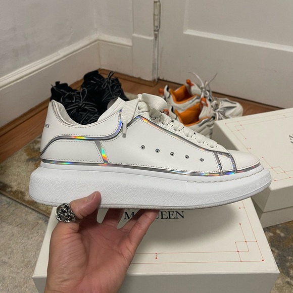 EUC Men Sz 8 (Euro Sz 41) Alexander McQueen Sneakers In White/Reflective Silver - Picture 9 of 16